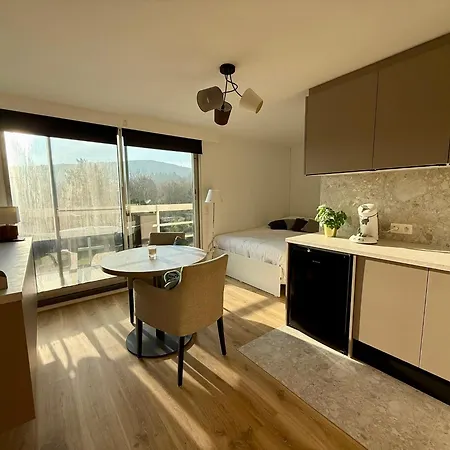 Moderne Avec Terrasse Et Parking Prive Han-sur-lesse *