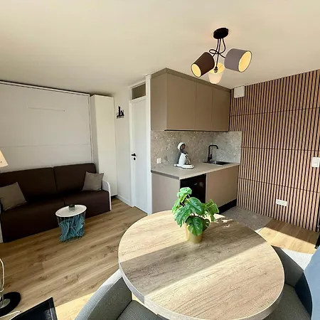 Moderne Avec Balcon , Centre Han-sur-lesse ,5 Min Grottes 로슈포르