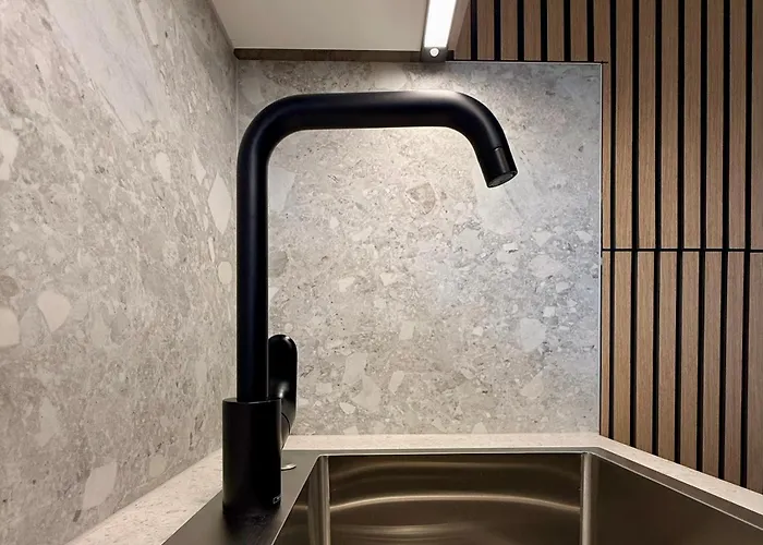 Moderne Avec Balcon , Centre Han-sur-lesse ,5 Min Grottes * Rochefort