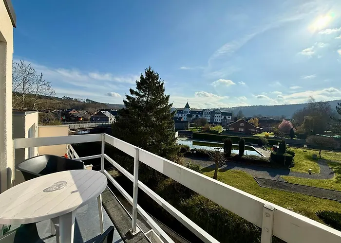 Moderne Avec Balcon , Centre Han-sur-lesse ,5 Min Grottes